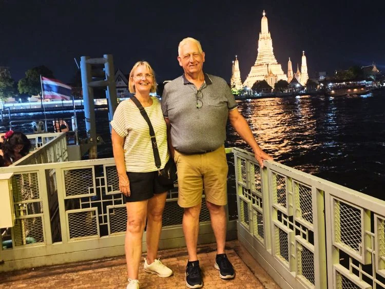 Romantic Private Bangkok Tuk Tuk Tour with Dinner