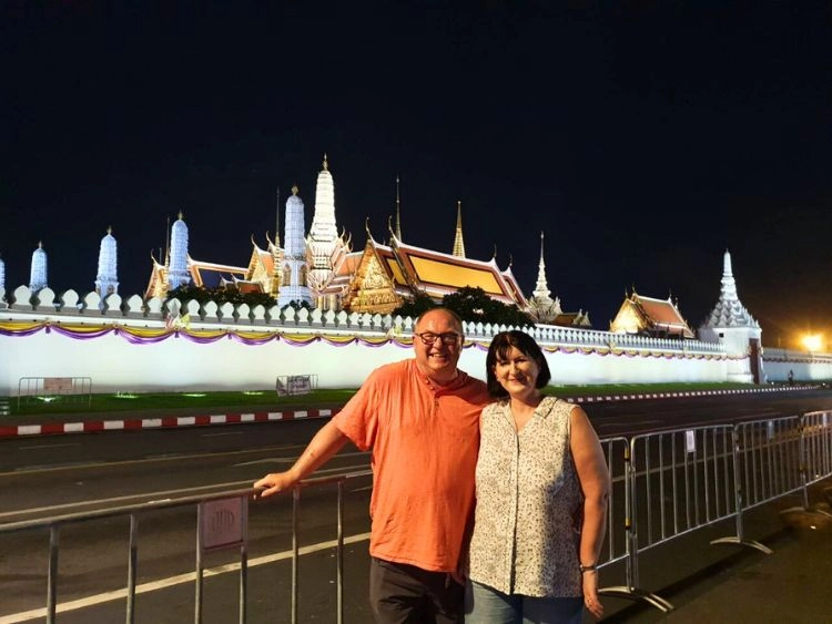 Romantic Private Bangkok Tuk Tuk Tour with Dinner