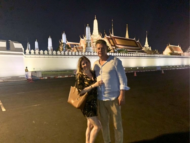 Romantic Private Bangkok Tuk Tuk Tour with Dinner