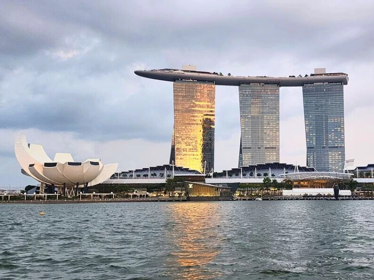 Romantic Private Singapore Night Tour with River Cruise
