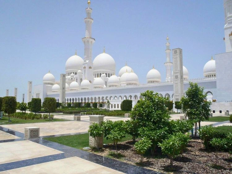 Best Private Full-Day Abu Dhabi Tour from Dubai