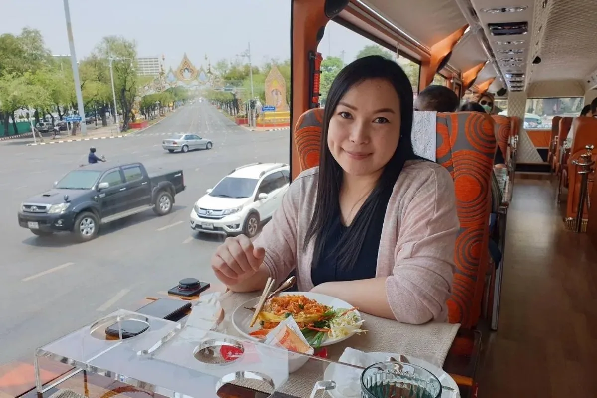 Thai Bus Food Tour Lunch Time Luxury Sightseeing