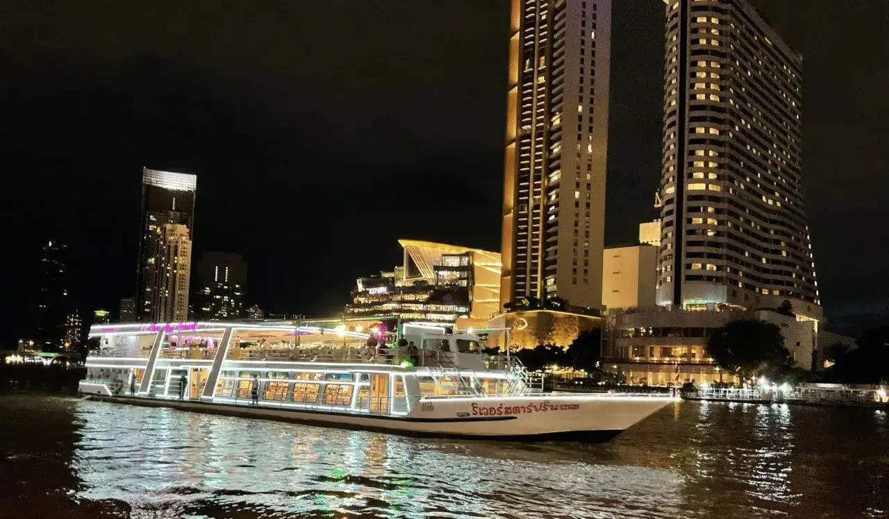 Chao Phraya Dinner Cruise aboard River Star Princess Delight