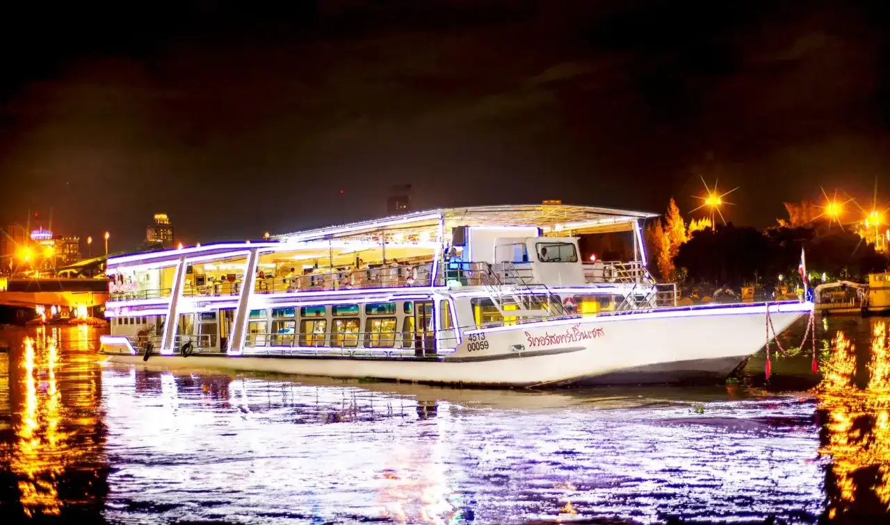 Chao Phraya Dinner Cruise aboard River Star Princess Delight