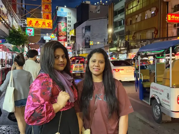 Bangkok Private Tuk Tuk Tour with Dinner