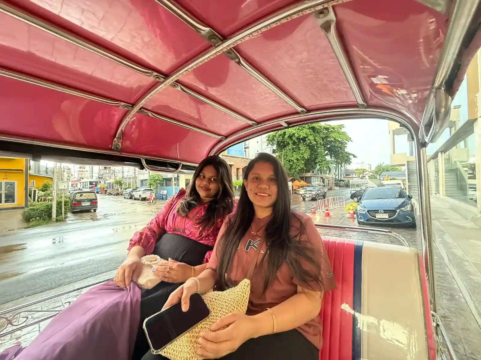 Bangkok Private Tuk Tuk Tour with Dinner