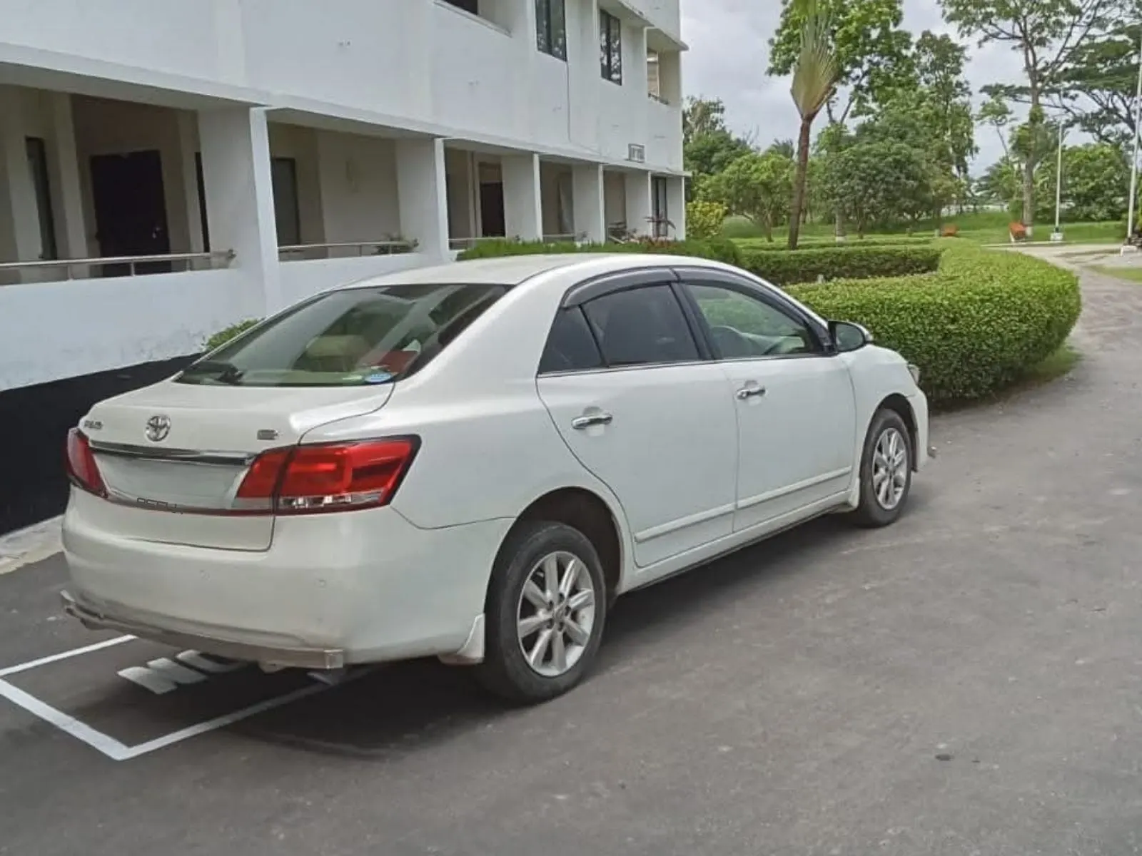 Smooth Private Arrival Transfer from Hazrat Shahjalal International Airport to Dhaka Hotel