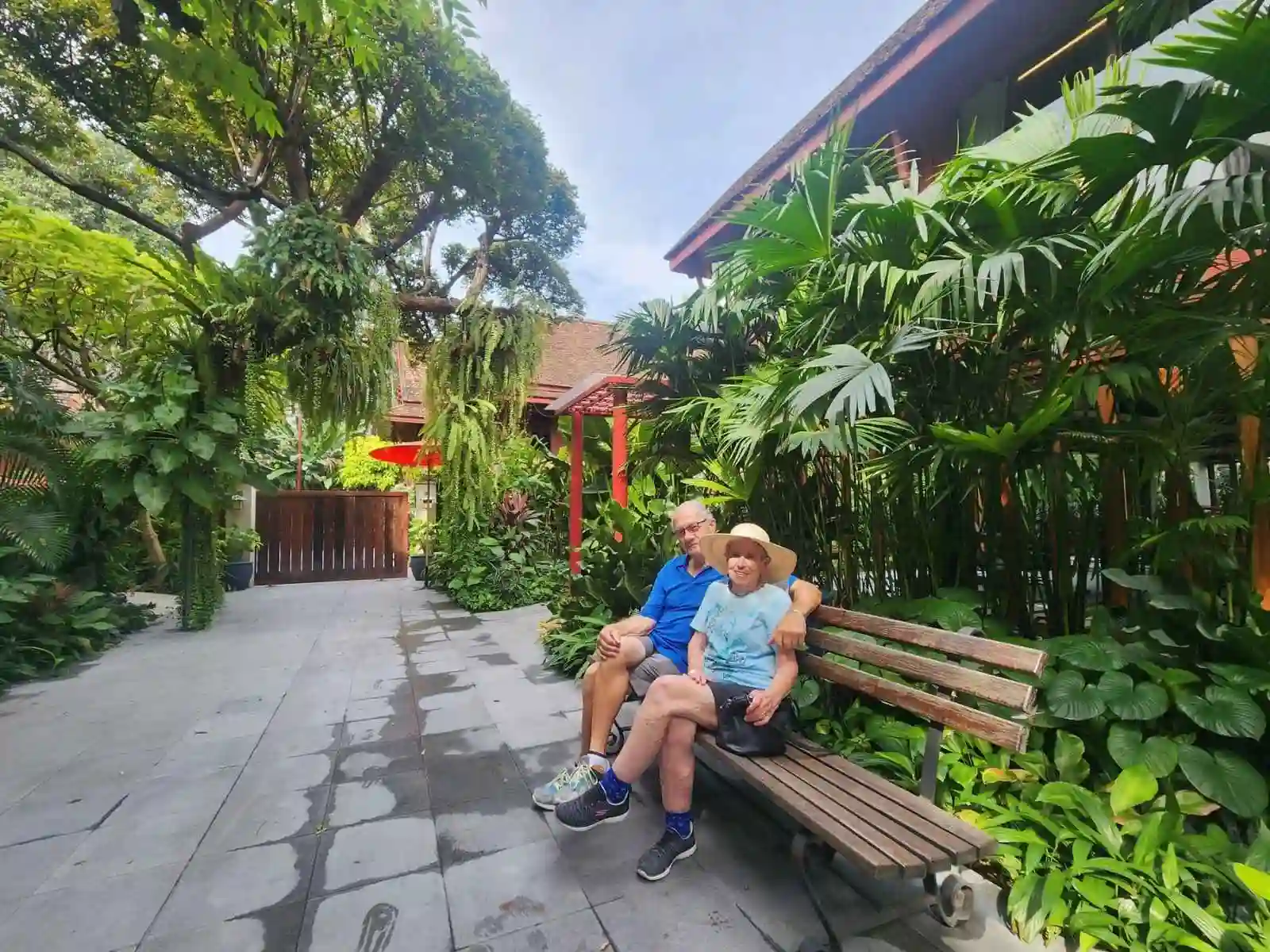 Private Bangkok Temple and Culture Tour with Jim Thompson House