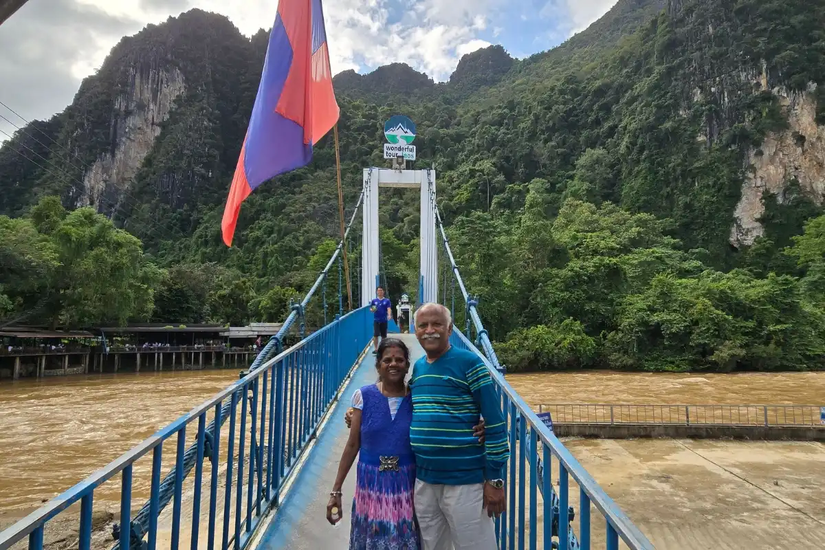 Full-Day Vang Vieng Highlights: Caves, Blue Lagoon & River Cruise photo 4