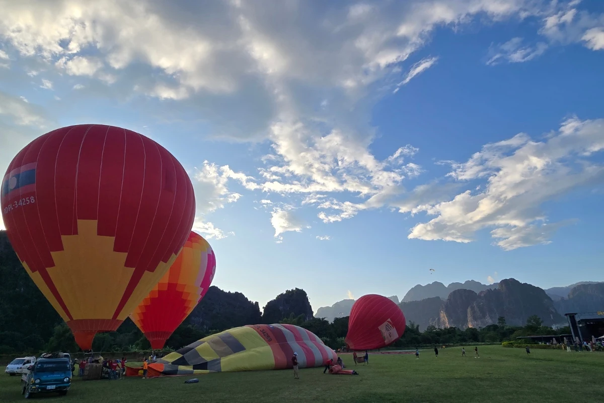 Full-Day Vang Vieng Highlights: Caves, Blue Lagoon & River Cruise photo 5