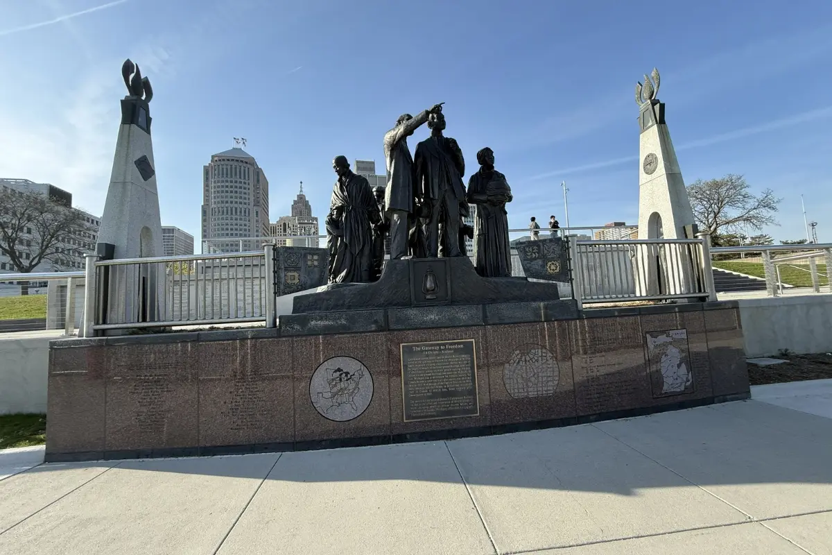 The Definitive Downtown Detroit Walking Tour: Architecture & Icons photo 5